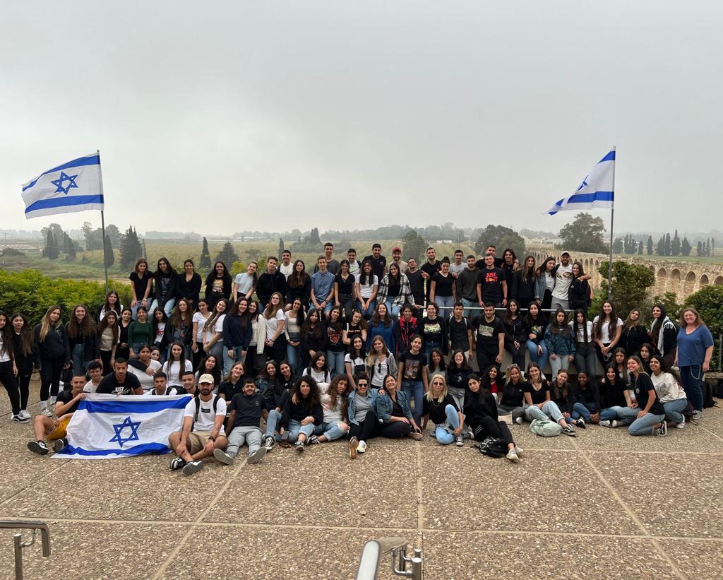 תמונת קאבר עמוד המעורר